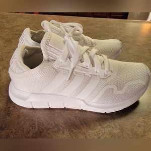 Adidas Originals Swift Run X Size 4 Youth/ Women's 5.5